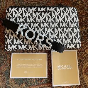 Michael Kors Tech Wristlet